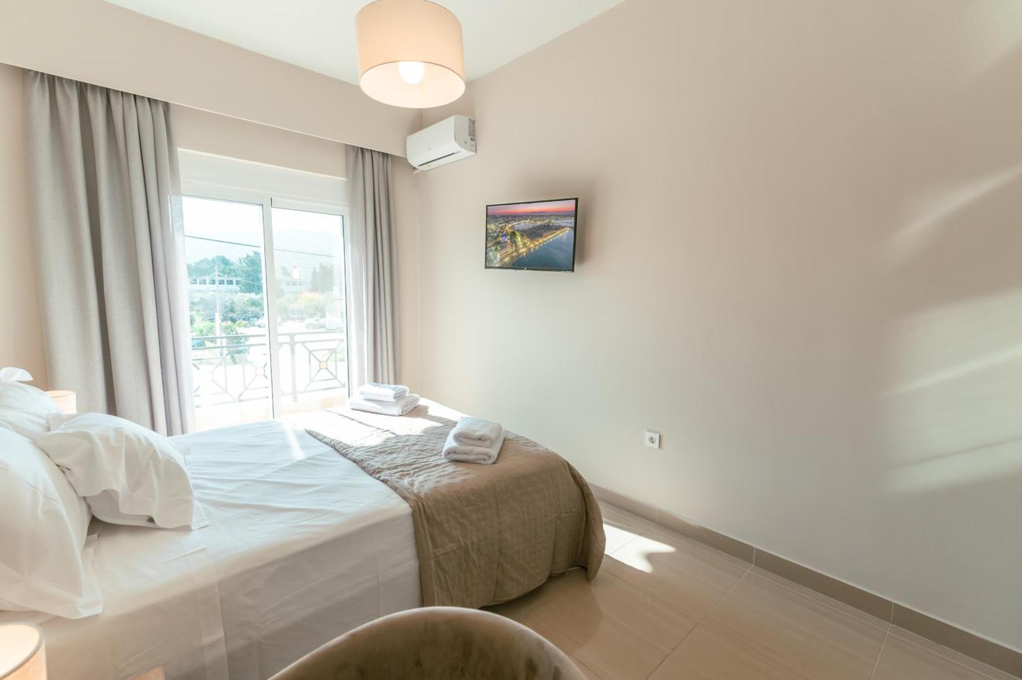 Brand New Elegant Suite Platánion Exterior foto